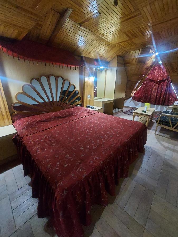 Brightland Hotel Šimla Exteriér fotografie