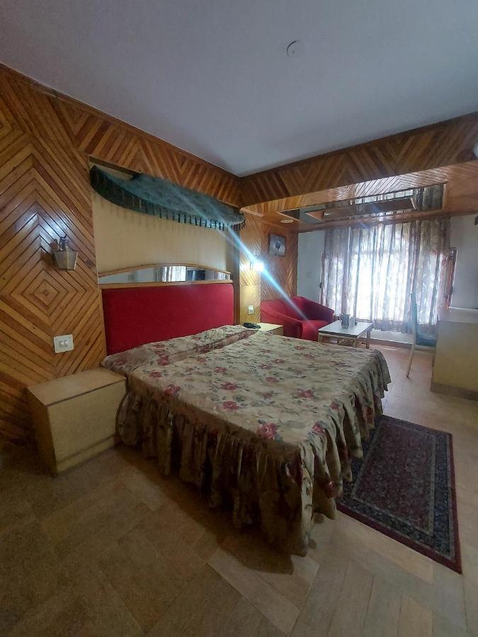 Brightland Hotel Šimla Exteriér fotografie