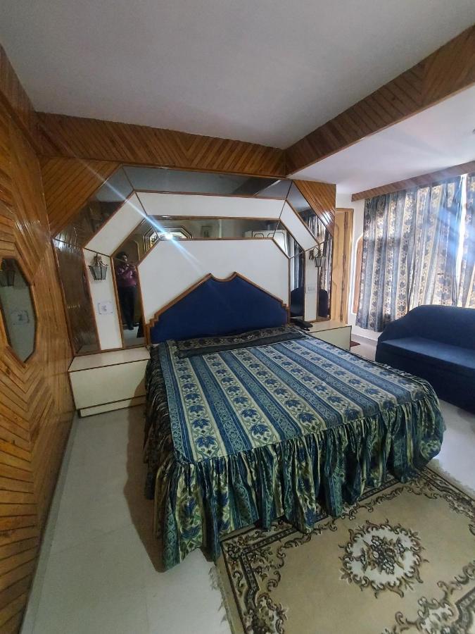 Brightland Hotel Šimla Exteriér fotografie