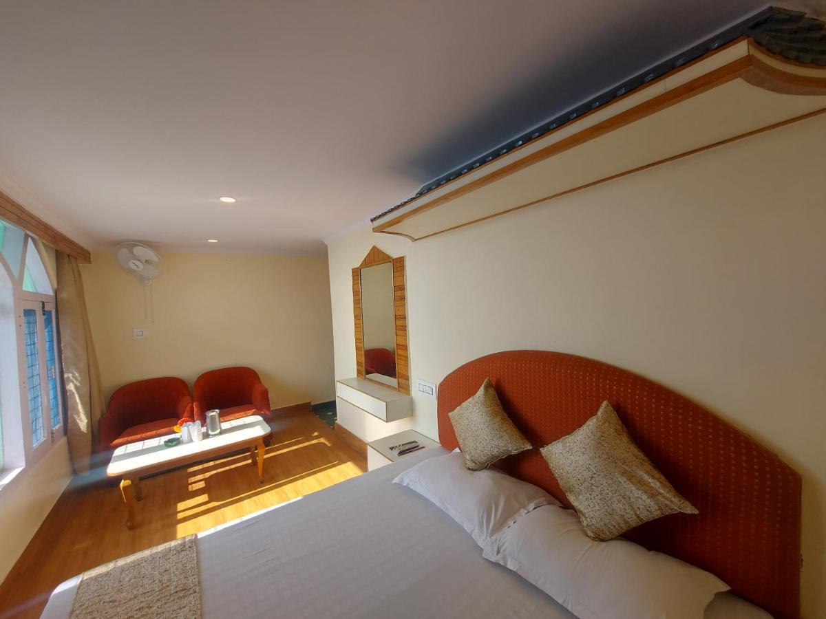 Brightland Hotel Šimla Exteriér fotografie