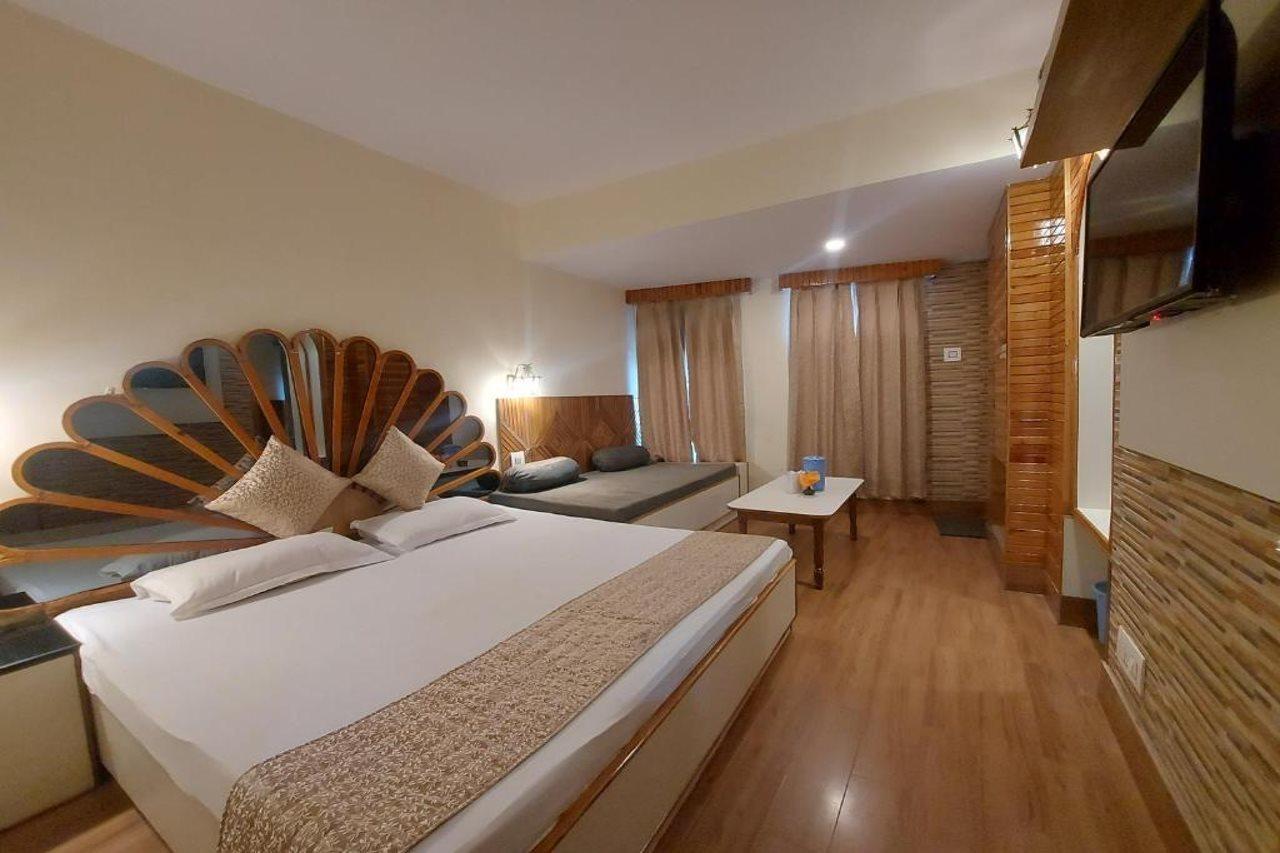 Brightland Hotel Šimla Exteriér fotografie